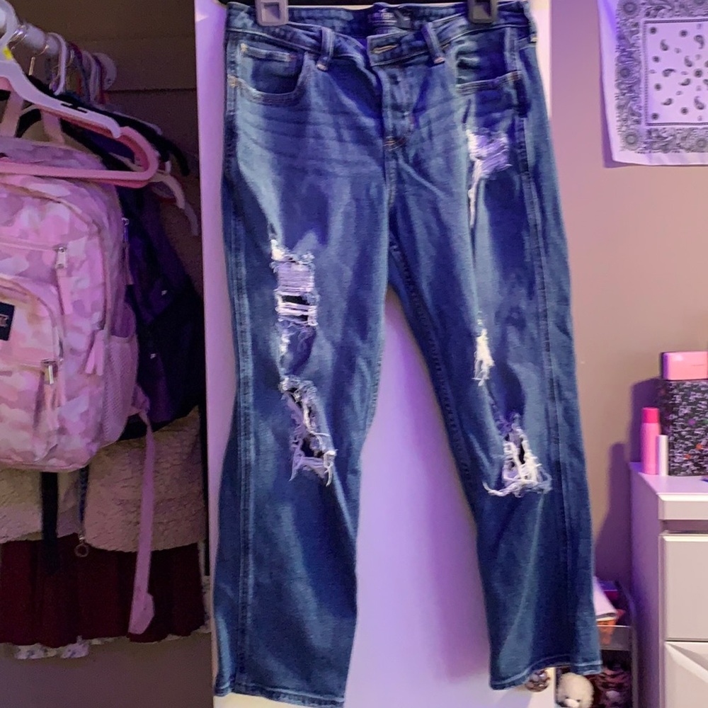 Hollister Women’s Low Rise Crop Boyfriend Jeans